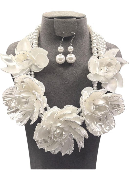 Statement Necklace Layered Lucite Flower Trendy Chic Fashion Jewelry
